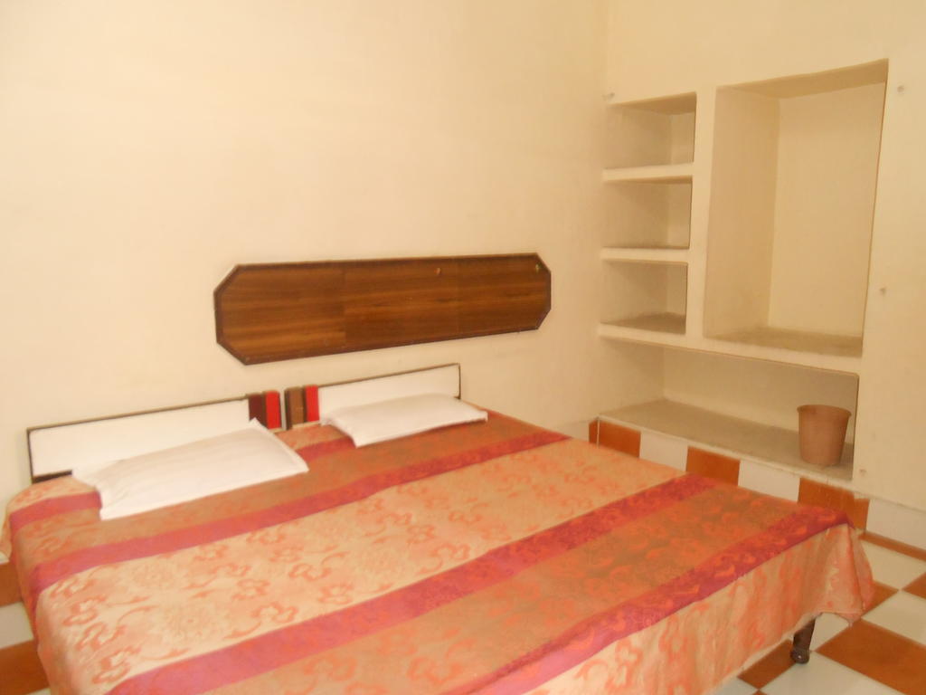 Gaurav Guest House Mathura Eksteriør billede